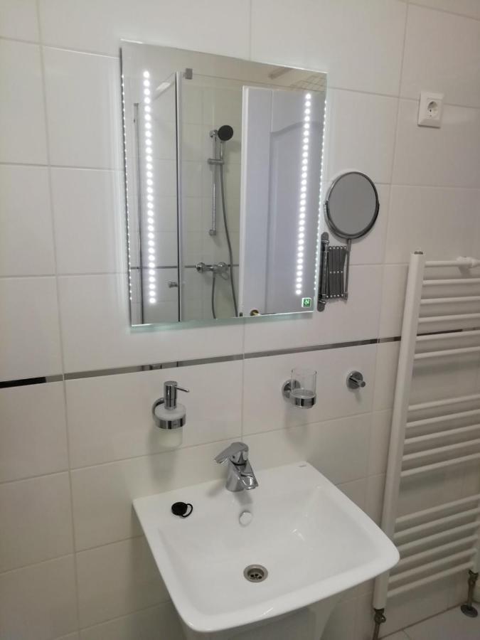 דירות אגר Salvus Apartman מראה חיצוני תמונה